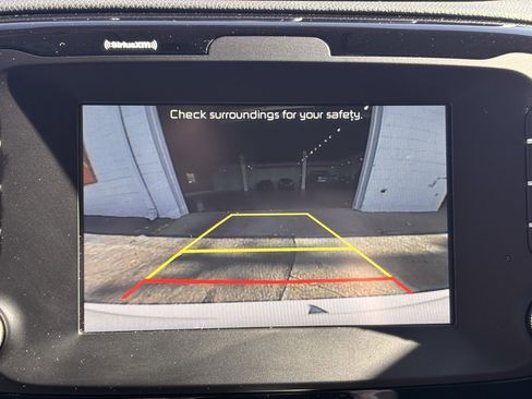 Used 2017 Kia Soul + image 25