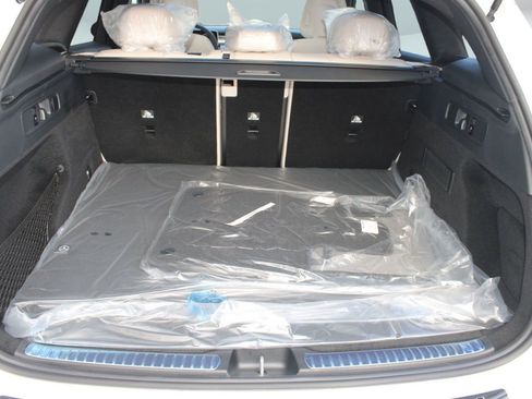 Used 2026 Mercedes-Benz GLC 300 4MATIC image 32