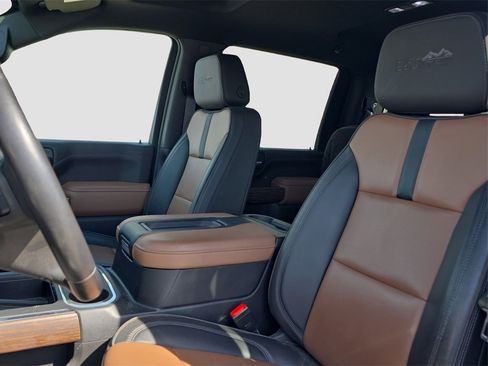 Used 2021 Chevrolet Silverado 2500 High Country w/ Z71 Off-Road Package image 7