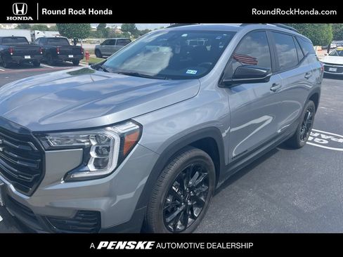 Used 2024 GMC Terrain SLE w/ Driver Convenience Package FWD image 1
