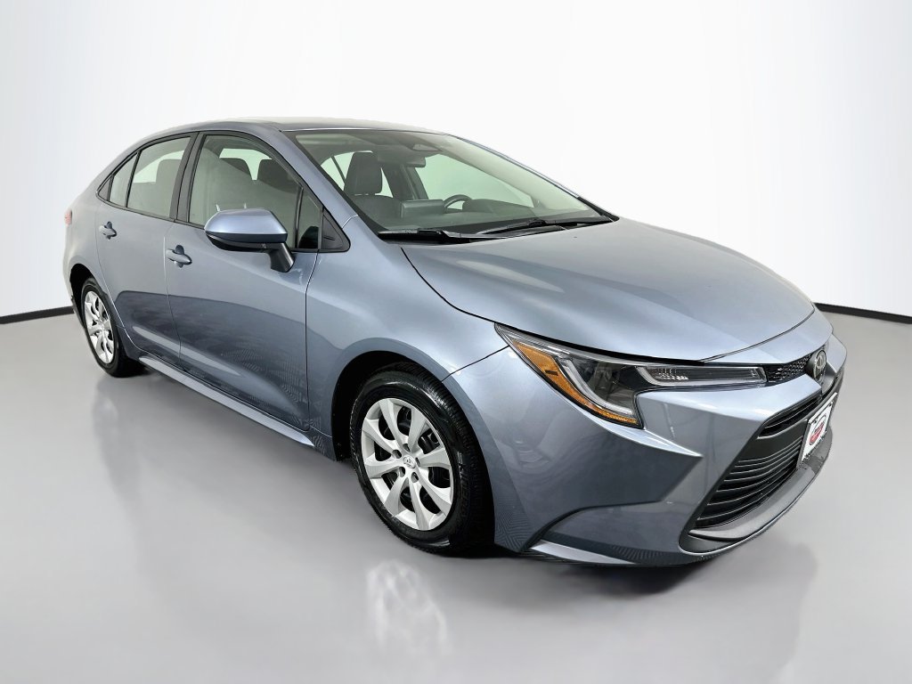 Certified 2025 Toyota Corolla LE FWD image 3
