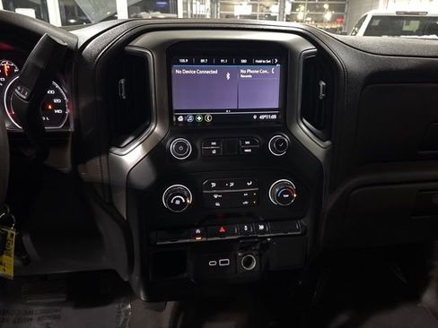 Used 2020 Chevrolet Silverado 1500 LT image 39