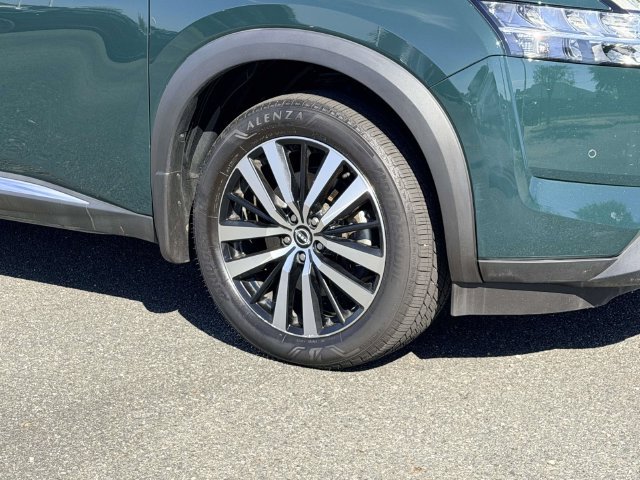 Used 2023 Nissan Pathfinder Platinum AWD/4WD image 7