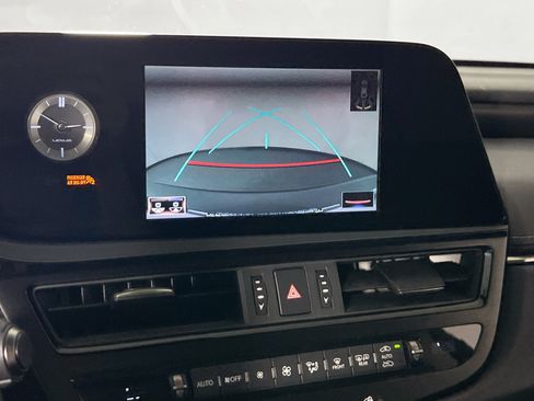 Used 2022 Lexus ES 350 w/ Premium Package FWD image 12