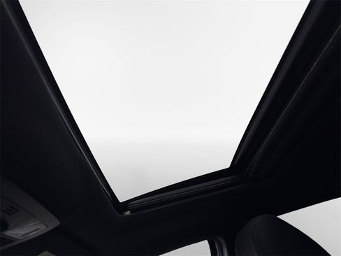 Used 2017 Toyota Tacoma TRD Off-Road image 23