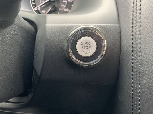 Used 2021 Nissan Armada SV AWD/4WD image 29