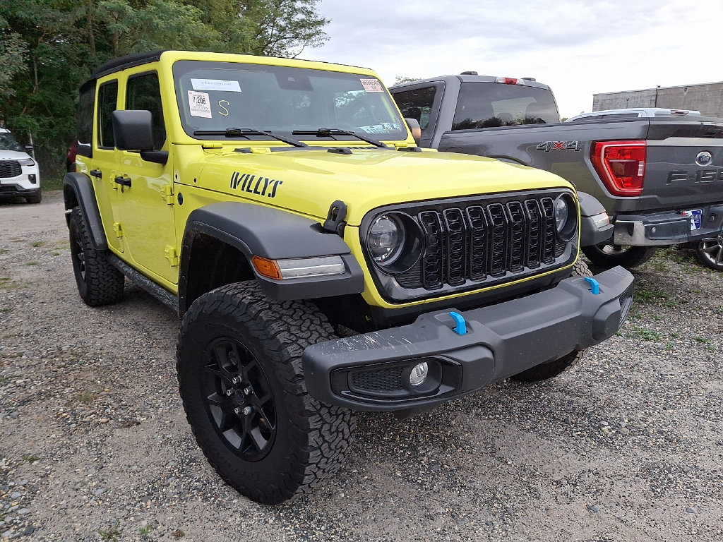 Used 2024 Jeep Wrangler Unlimited AWD/4WD image 3