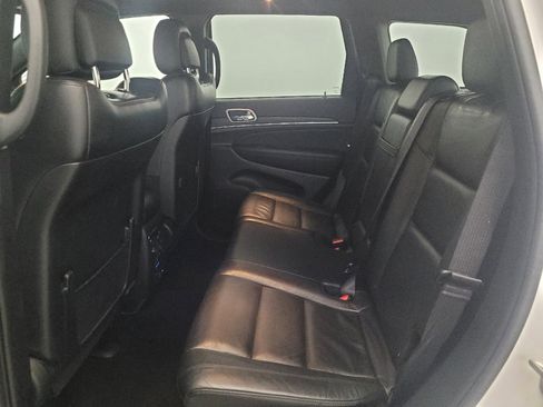 Used 2021 Jeep Grand Cherokee Limited AWD/4WD image 18