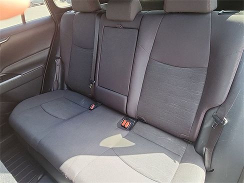 Used 2021 Toyota RAV4 SE image 22