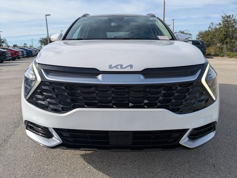 Certified 2023 Kia Sportage SX image 3