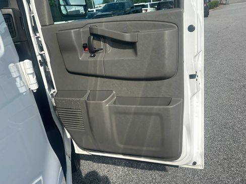 Used 2021 Chevrolet Express 2500 Extended w/ Driver Convenience Package RWD image 14