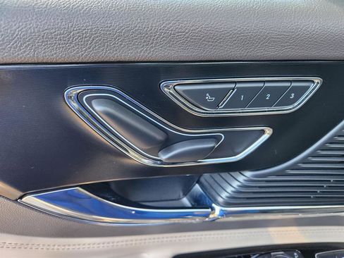 Used 2021 Lincoln Corsair AWD image 29