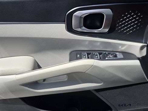 Certified 2025 Kia Sorento EX AWD/4WD image 26