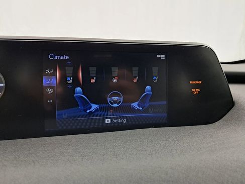 Used 2020 Lexus UX 250h w/ Premium Package image 18