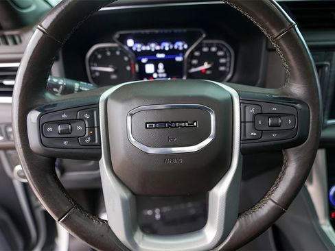 Used 2021 GMC Yukon Denali image 13