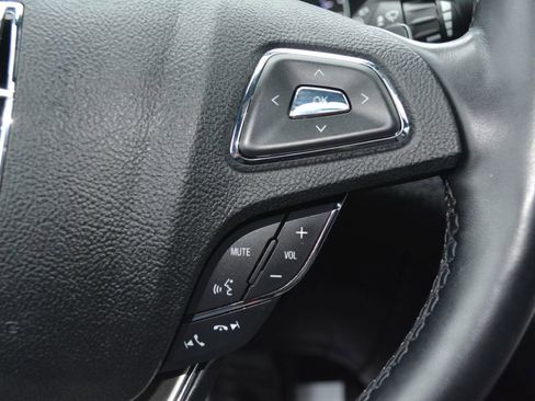 Used 2019 Lincoln MKC Select w/ Select Plus Package image 18