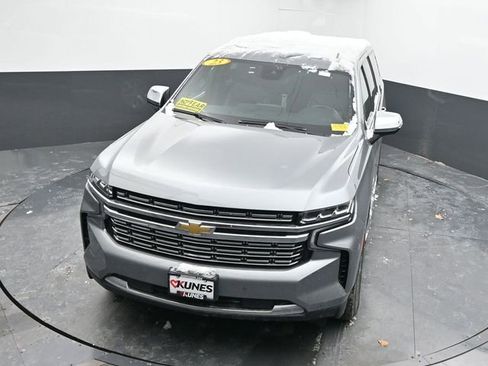 Used 2023 Chevrolet Suburban Premier image 43