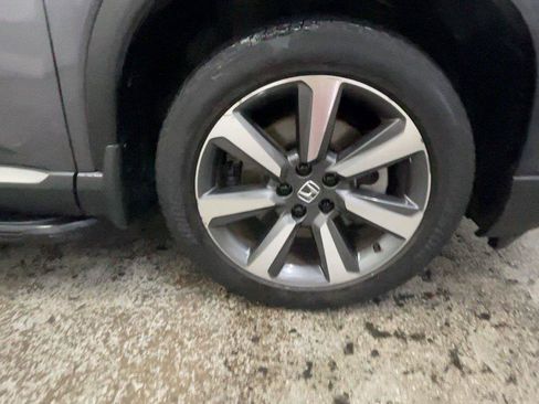 Used 2025 Honda Pilot Elite image 16