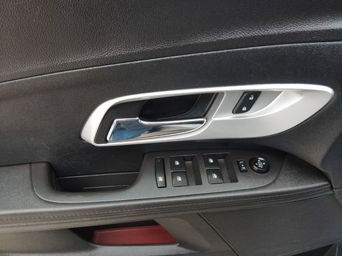 Used 2017 Chevrolet Equinox LS image 13