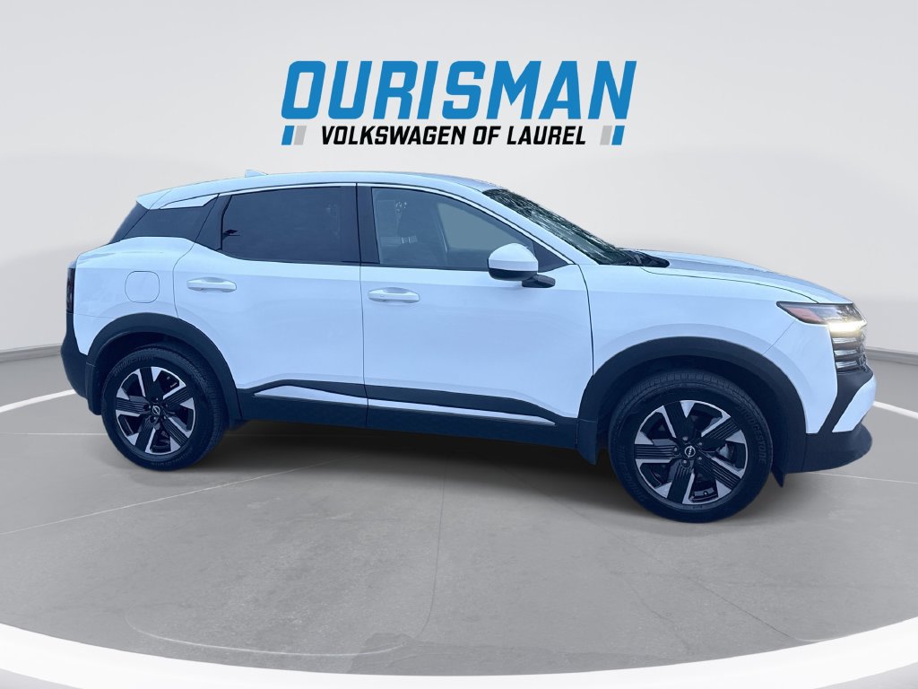 Used 2025 Nissan Kicks SV AWD/4WD image 9