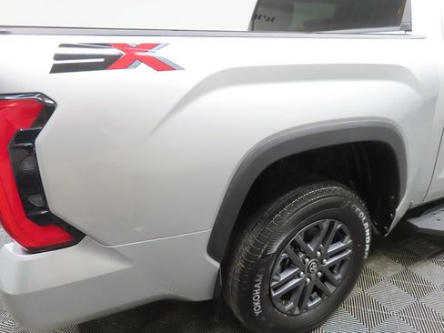 Used 2025 Toyota Tundra SR5 w/ SR5 Convenience Package AWD/4WD image 31