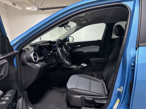 New 2026 Chevrolet Trax LT w/ LT Convenience Package image 19