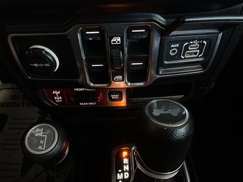 Used 2020 Jeep Wrangler Unlimited Rubicon w/ LED Lighting Group image 32