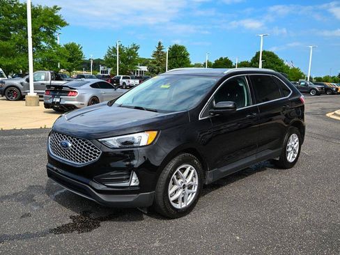 Certified 2024 Ford Edge SEL w/ Convenience Package AWD/4WD image 9