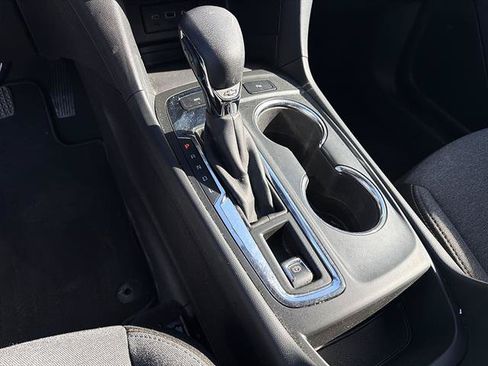 Used 2023 Chevrolet Equinox LT AWD/4WD image 19