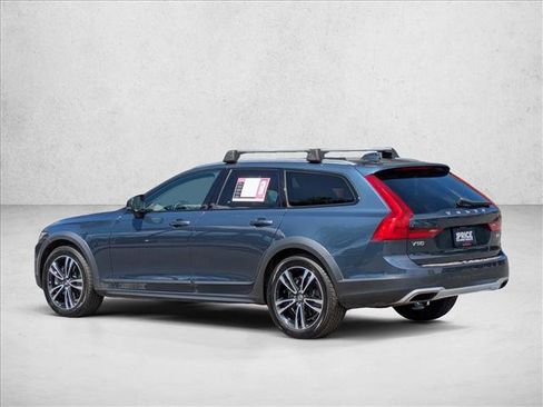 Used 2019 Volvo V90 T5 Cross Country w/ Advanced Package image 7