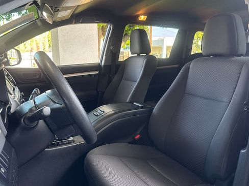 Used 2017 Toyota Highlander LE FWD image 27