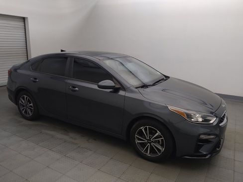 Used 2019 Kia Forte S w/ S Premium Package FWD image 11