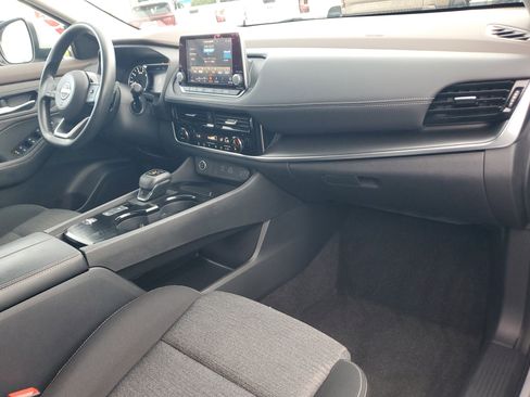 Certified 2022 Nissan Rogue SV image 18