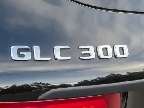 Used 2019 Mercedes-Benz GLC 300 4MATIC image 40