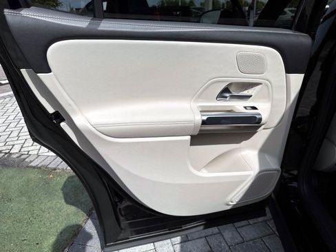 New 2026 Mercedes-Benz GLB 250 image 12
