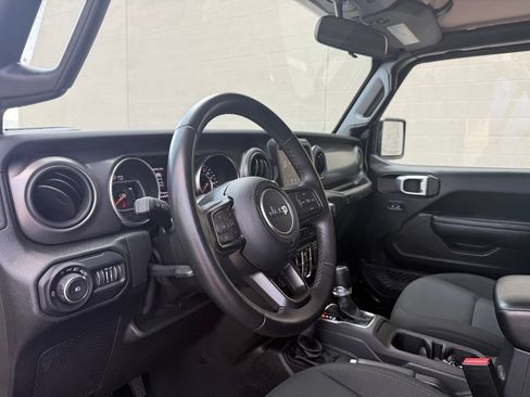 Used 2022 Jeep Wrangler Unlimited Sport AWD/4WD image 19