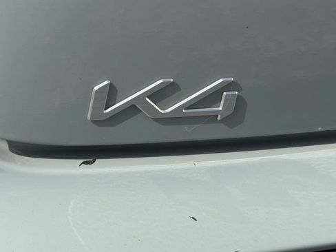 Used 2025 Kia K4 FWD image 9