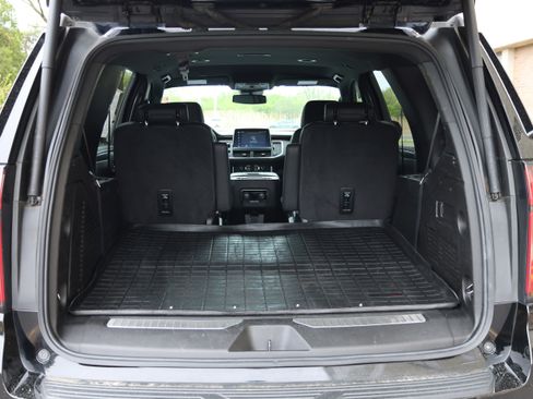 Used 2023 Chevrolet Tahoe Z71 AWD/4WD image 7