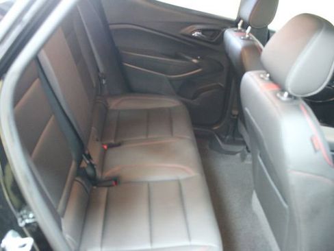 Used 2025 Chevrolet Trax RS image 9