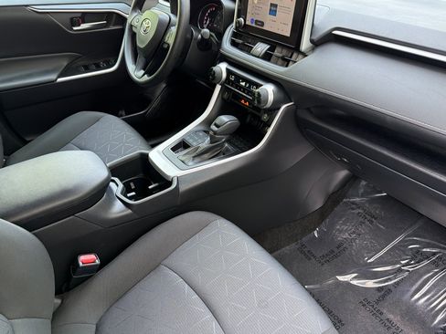 Certified 2025 Toyota RAV4 XLE AWD/4WD image 16
