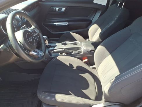 Used 2020 Ford Mustang Coupe RWD image 12
