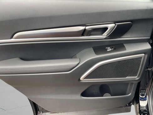 New 2025 Kia Telluride LX image 17