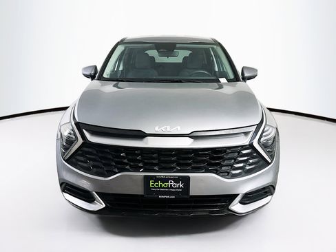 Used 2024 Kia Sportage LX image 2