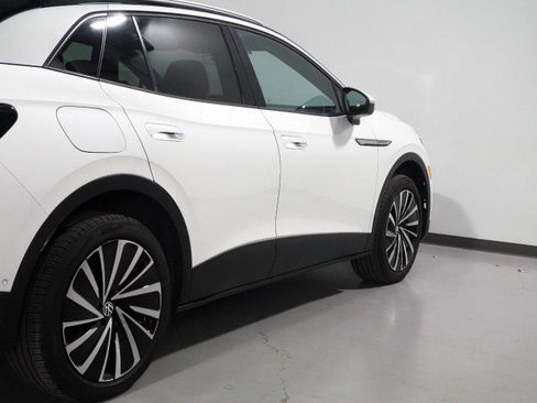 Used 2023 Volkswagen ID.4 Pro S Plus image 49