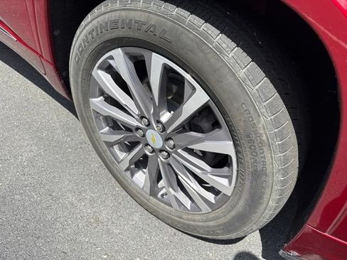 Used 2023 Chevrolet Traverse Premier AWD/4WD image 9