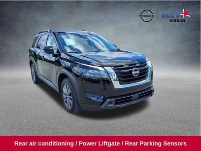 Used 2025 Nissan Pathfinder SV
