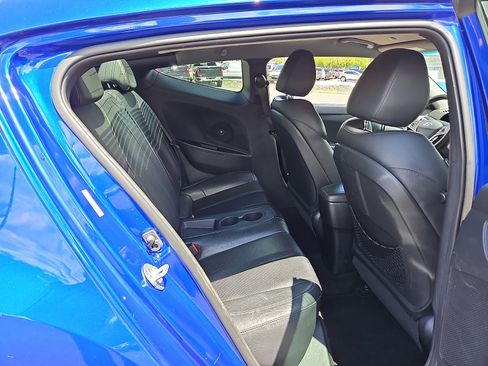Used 2014 Hyundai Veloster Turbo FWD image 10
