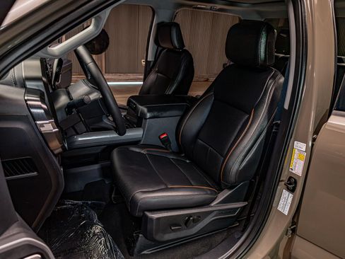 Used 2026 Ford F250 Lariat AWD/4WD image 13