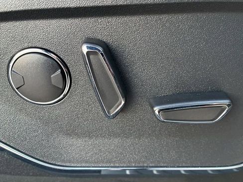 Used 2023 Ford F150 Lariat w/ Equipment Group 502A High image 36