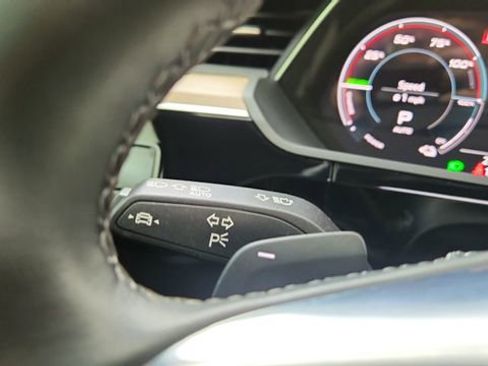 Used 2024 Audi Q8 e-tron Premium Plus w/ Premium Plus Package image 42